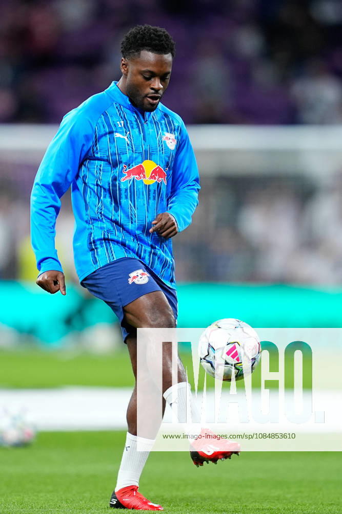 Ridle Baku of RB Leipzig warms up during the UEFA Champions League 2026 27 League Phase MD3 match between Real Madrid CF and RB Leipzig at Bernabeu stadium on October 21, 2026, in Madrid, Spain. Madrid Spain - ZUMAa181 20261021_zaa_a181_034