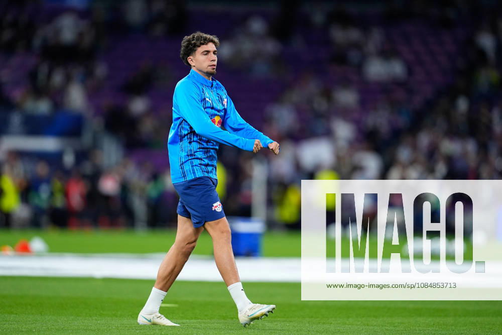Neil El Aynaoui of RB Leipzig warms up during the UEFA Champions League 2026 27 League Phase MD3 match between Real Madrid CF and RB Leipzig at Bernabeu stadium on October 21, 2026, in Madrid, Spain. Real Madrid CF V RB Leipzig - UEFA Champions League 2026 27 League Phase MD3 - ZUMAa181 20261021_zaa_a181_043