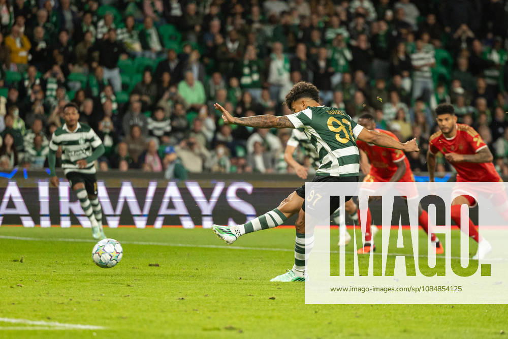 Luis Suarez celebrating after goal seen in football match between Sporting CP and LASK in UEFA Champions League 2026 27 at Estadio JosÃ Alvalade, Lisboa, Portugal (Luis Loureiro Ball Raw Images PT) Lisboa Estadio JosÃ Alvalade Portugal