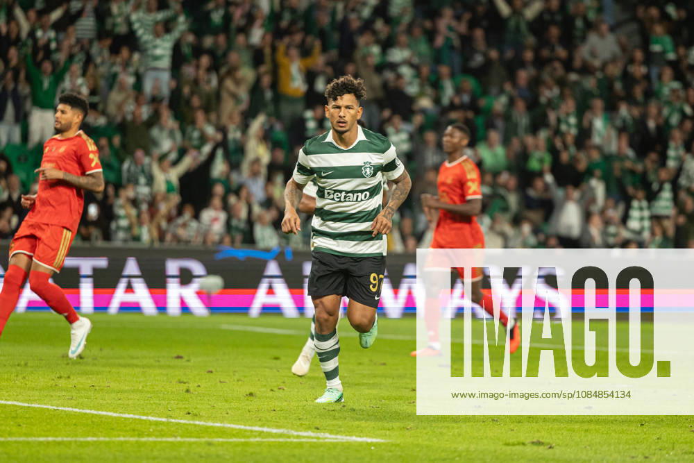 Luis Suarez celebrating after goal seen in football match between Sporting CP and LASK in UEFA Champions League 2026 27 at Estadio Josà Alvalade, Lisboa, Portugal (Luis Loureiro Ball Raw Images PT) Lisboa Estadio Josà Alvalade Portugal