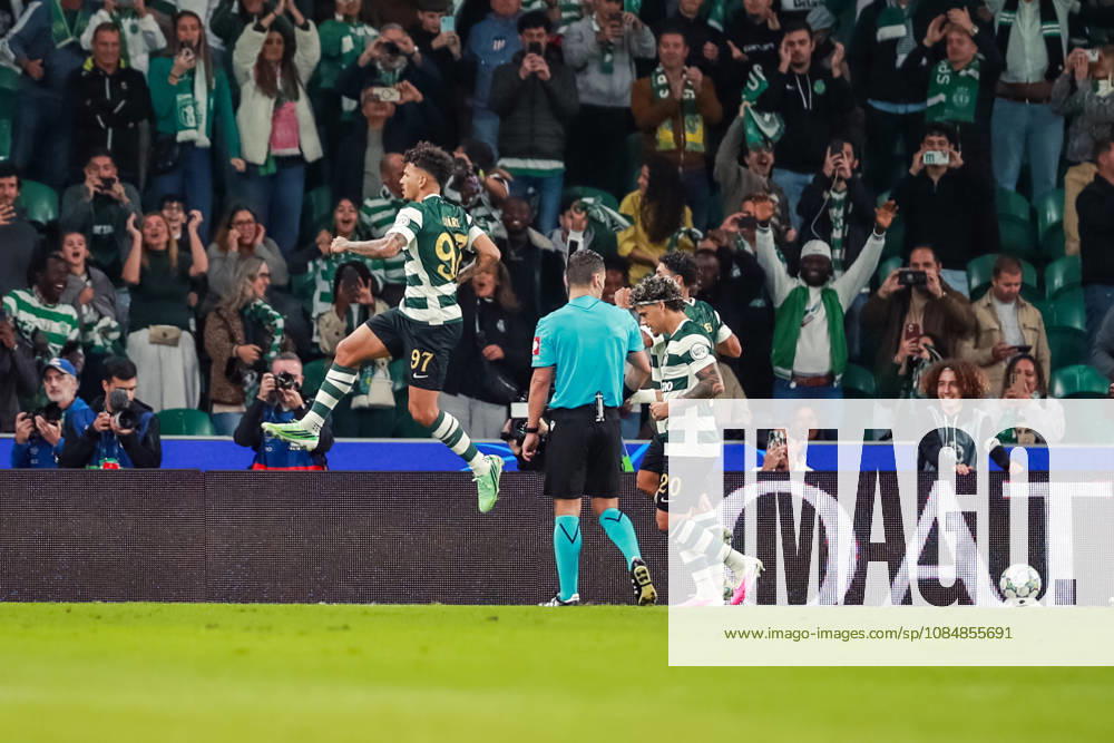 SOCCER - UEFA CL, Sporting vs LASK LISBON,PORTUGAL,21.OCT.26 - SOCCER - UEFA Champions League, Sporting Club de Portugal vs Linzer ASK. Image shows the rejoicing of Luis Suarez (Sporting). GEPAxpictures xManuelxBinder
