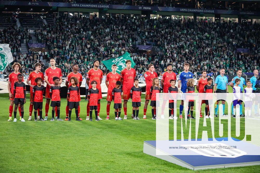 SOCCER - UEFA CL, Sporting vs LASK LISBON,PORTUGAL,21.OCT.26 - SOCCER - UEFA Champions League, Sporting Club de Portugal vs Linzer ASK. Image shows the team of LASK. GEPAxpictures xManuelxBinder