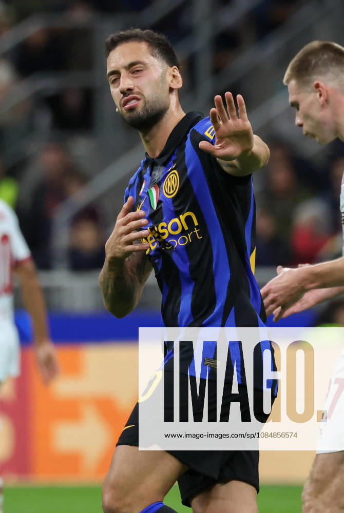 FC Inter Milan s midfielder Hakan Calhanoglu during the UEFA Champions League soccer match between FC Inter Milan and FC Shakhtar Donetsk at Giuseppe Meazza stadium in Milan, 21 October 2026. ANSA MATTEO BAZZI. UEFA Champions League; FC Inter Milan Vs FC Shakhtar Donetsk - ZUMAa110 20261021_zaf_a110_061