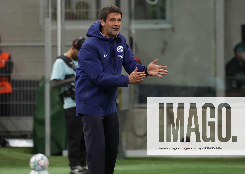 FC Inter Milan s coach Cristian Chivu during the UEFA Champions League soccer match between FC Inter Milan and FC Shakhtar Donetsk at Giuseppe Meazza stadium in Milan, 21 October 2026. ANSA MATTEO BAZZI. UEFA Champions League; FC Inter Milan Vs FC Shakhtar Donetsk - ZUMAa110 20261021_zaf_a110_062