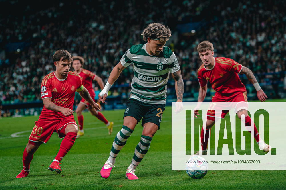 LISBON, PORTUGAL - OCTOBER 21: Sporting CP s Maxi Araujo in action during the UEFA Champions League match against LASK at Estadio Jose Alvalade on October 21, 2026 in Lisbon, Portugal. ZUMA Press Wire Sporting CP V LASK - UEFA Champions League - ZUMAs390 20261021_zsp_s390_007