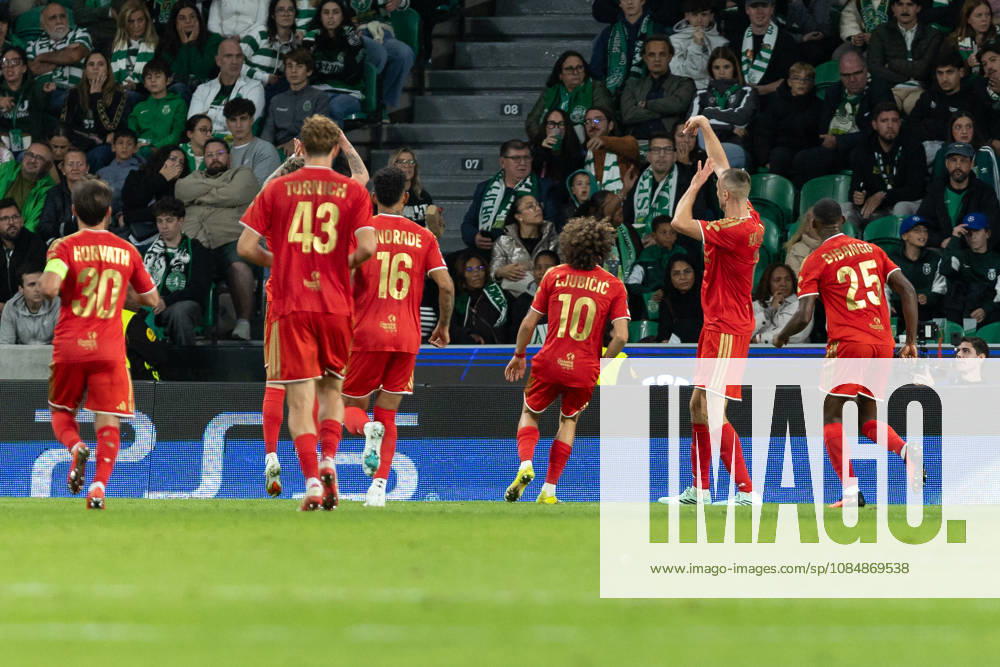 Lask midfielder from Czechia KRYSTOF DANEK (9) celebrates with teammates after scoring a goal during the game for the League Phase for the UEFA Champions League between Sporting and LASK Linz at Estadio Jose de Alvalade Lisbon Portugal - ZUMAs359 20261021_zsp_s359_108
