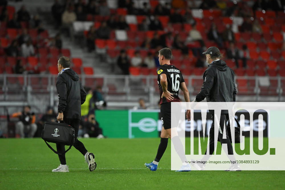 Injury Yannik Engelhardt (SC Freiburg) - UEFA Conference League match between AS Monaco and SC Freiburg on October 22, 2026 at the Louis II Stadium in Monaco.