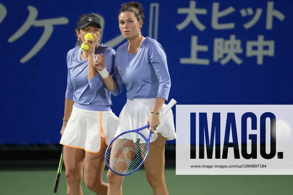 WTA, Tennis Damen Kinoshita Group Japan Open - Day 4 Miriam Skoch of the Czech Republic plays with partner Jesika Maleckova of the Czech Republic during their semi-final doubles match against Hao-Ching Chan of Chinese Taipei and Miyu Kato of Japan at the 2026 Kinoshita Group Japan Open Women s tennis tournament at Utsubo Tennis Center in Osaka, Japan, on October 22, 2026. Osaka Japan