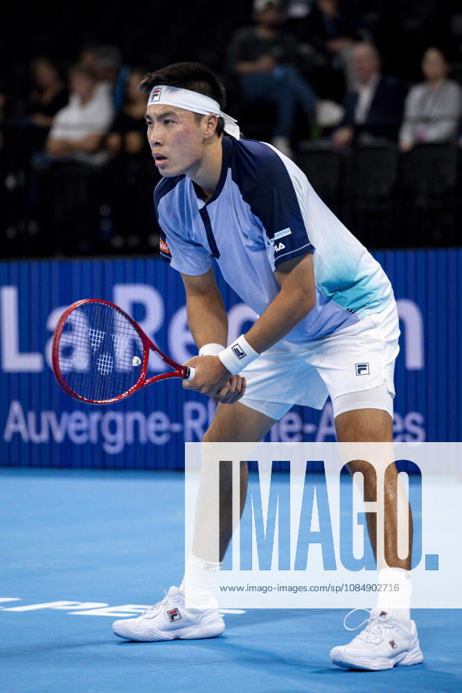 TENNIS : ATP, Tennis Herren 250 - Grand Prix Tennis AURA - Decines (France) 22 10 2026 Brandon Nakashima qualifies for the quarterfinals during the tournament of the Auvergne Rhône-Alpes Grand Prix at the LDLC Arena in Décines on October 22, 2026. Photo Sandrine Thesillat PsNewZ