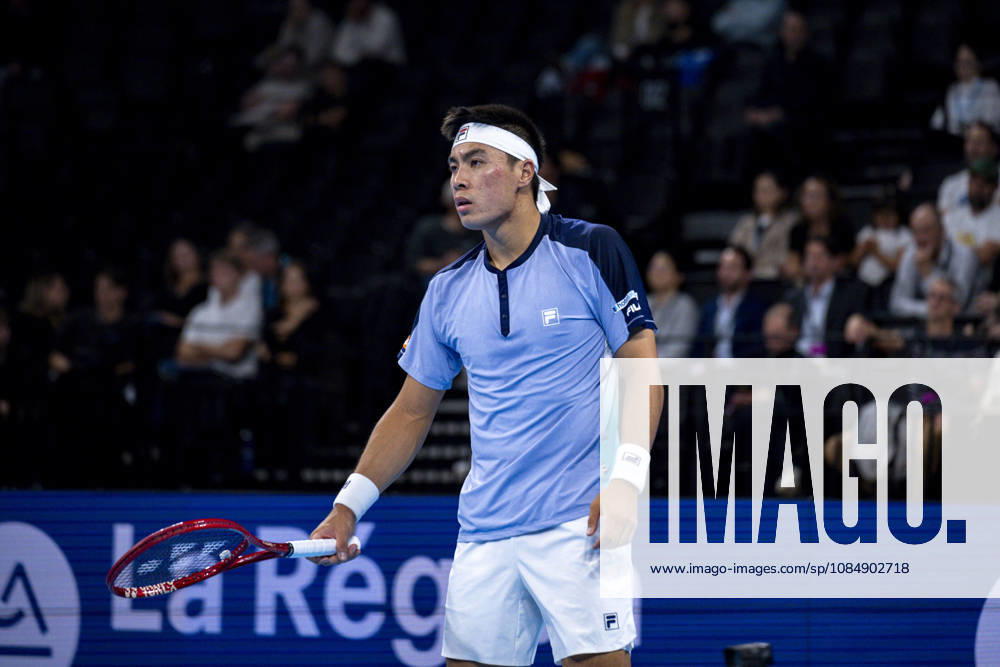 TENNIS : ATP, Tennis Herren 250 - Grand Prix Tennis AURA - Decines (France) 22 10 2026 Brandon Nakashima qualifies for the quarterfinals during the tournament of the Auvergne Rhône-Alpes Grand Prix at the LDLC Arena in Décines on October 22, 2026. Photo Sandrine Thesillat PsNewZ