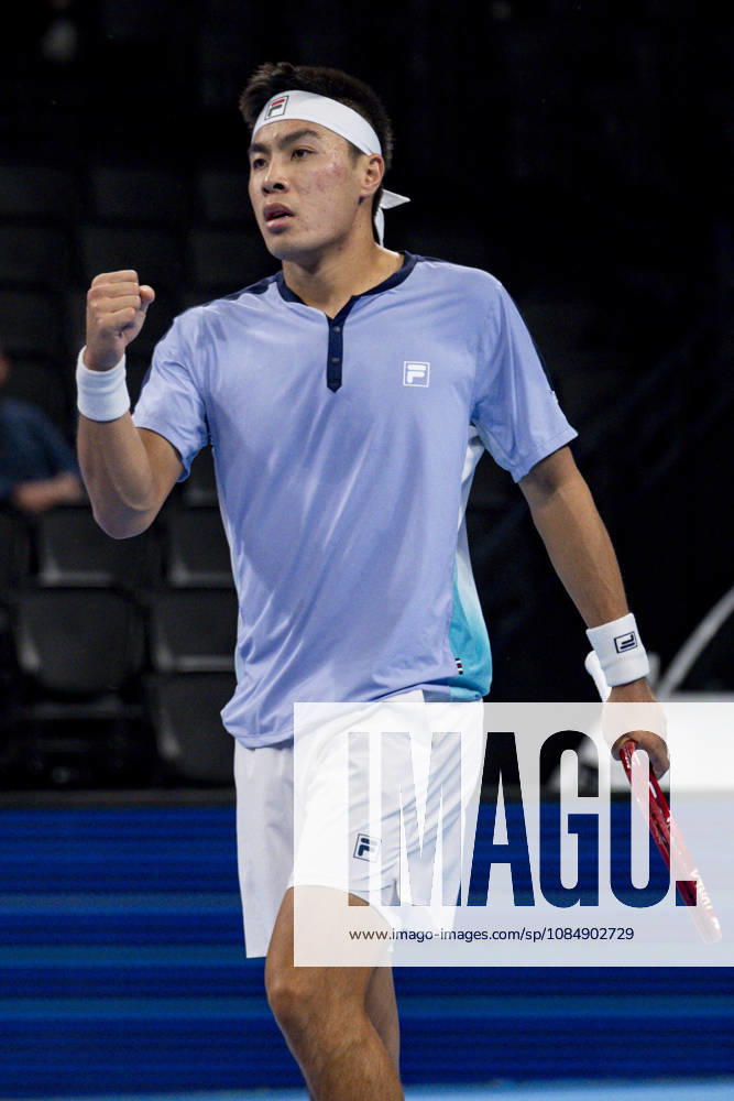 TENNIS : ATP, Tennis Herren 250 - Grand Prix Tennis AURA - Decines (France) 22 10 2026 Brandon Nakashima qualifies for the quarterfinals during the tournament of the Auvergne Rhône-Alpes Grand Prix at the LDLC Arena in Décines on October 22, 2026. Photo Sandrine Thesillat PsNewZ