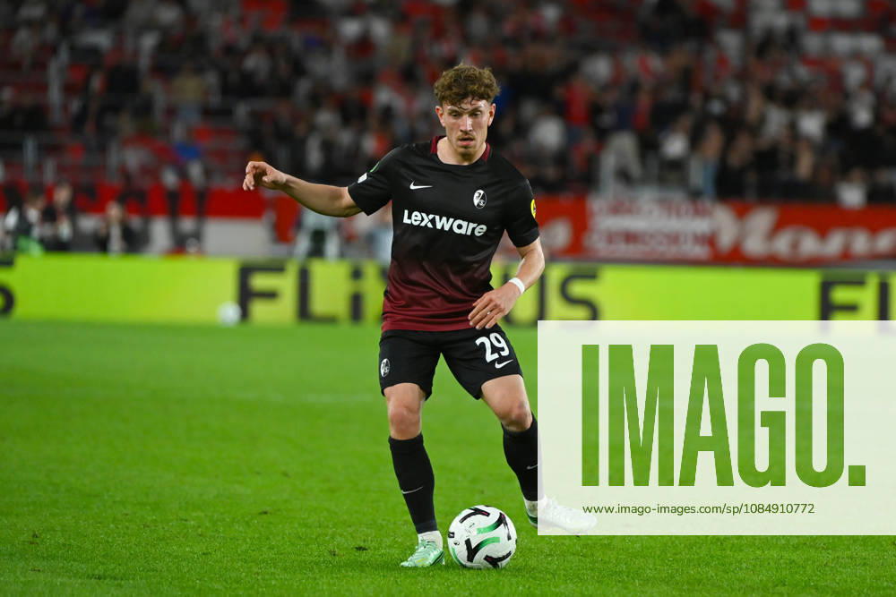 Philipp Treu (SC Freiburg) - UEFA Conference League match between AS Monaco and SC Freiburg on October 22, 2026 at the Louis II Stadium in Monaco.