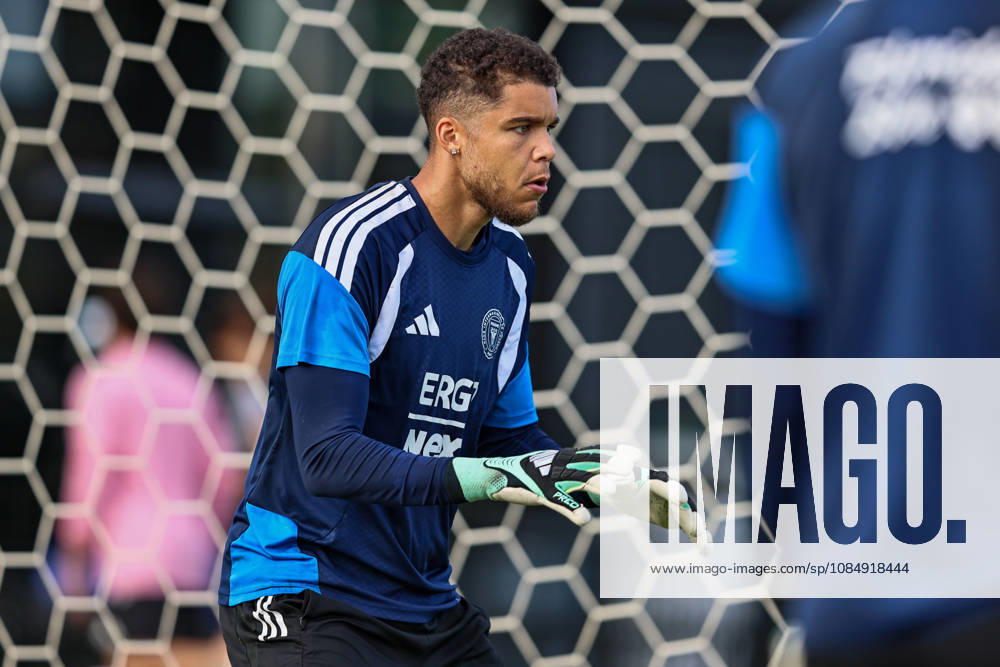 FORT LAUDERDALE, FL - OCTOBER 23: Inter Miami CF goalkeeper Dayne St. Clair (97) is seen during an Inter Miami Training Session at Florida Blue Training Center on October 23, 2026 in Fort Lauderdale, Florida. (Photo by Chris Arjoon Icon Sportswire) SOCCER: OCT 23 Inter Miami CF Training Icon2610230000022