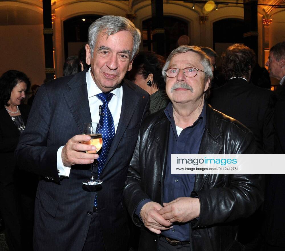 10 years BKM V l Michael Naumann, Wolf Biermann at the festive event 10 years BKM Commissioner of the Federal Government for Culture and Media in the Martin Gropius Bau in Berlin on 28 10 2008 Copyright IMAGO Krohn IMAGO Foto News Agentur Berlin