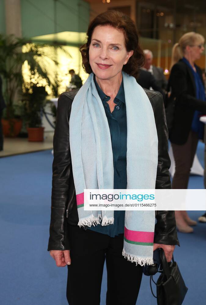 Gudrun Landgrebe beim Empfang zu - 40 Jahre Ziegler -Film - in der MercedesBenz Niederlassung in Berlin
