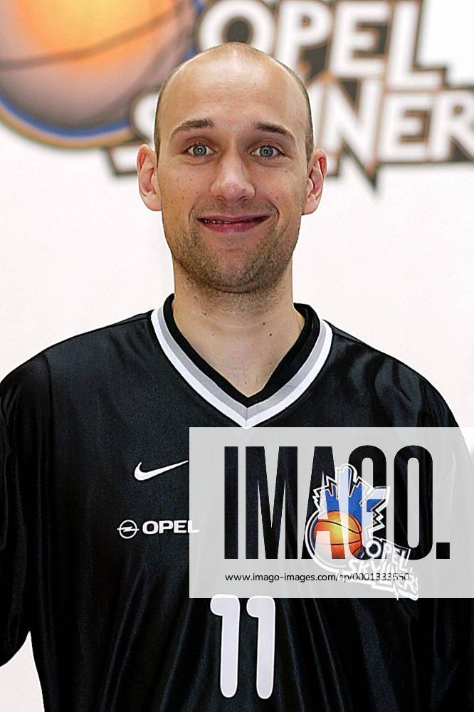 Pascal Roller (Frankfurt) Basketball 1. BL Herren BBL 2004 2005, Opel Skyliners Frankfurt, Shooting, Fotoshooting, Fototermin Porträt Frankfurt M.