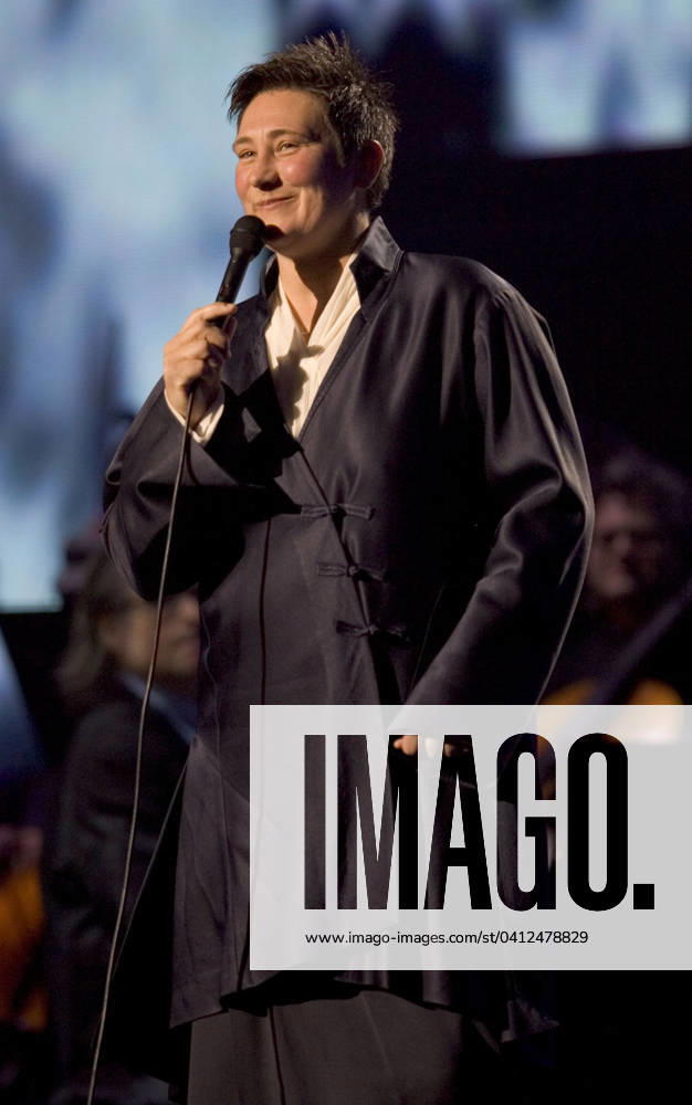 K.D. Lang performs. 2005 Juno Awards, Winnipeg, Manitoba. (CARAS iPhoto.ca) 278 Winnipeg Manitoba Canada