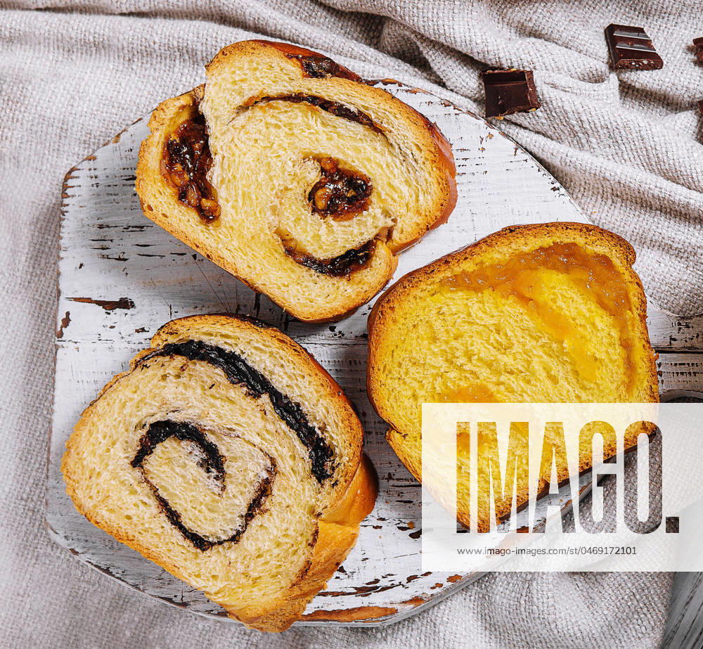 IMAGO Creative: Food, Mohn Homemade yest buns with poppy seed Homemade yest buns with poppy seed