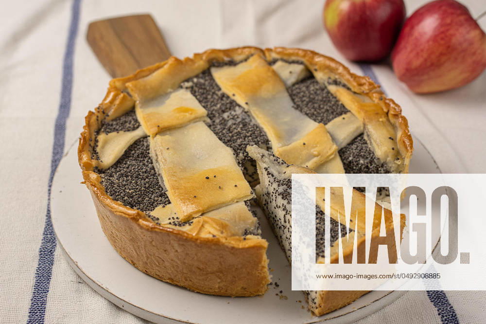 With KI generated Apple Mohn Cake and Crunchy Freshness Apples 1088817209