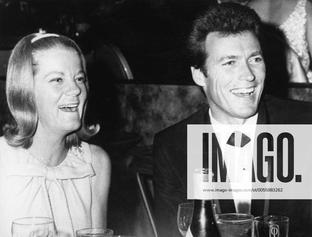 Clint Eastwood with his first wife Maggie Johnson . Mono Print UnitedArchives1224970