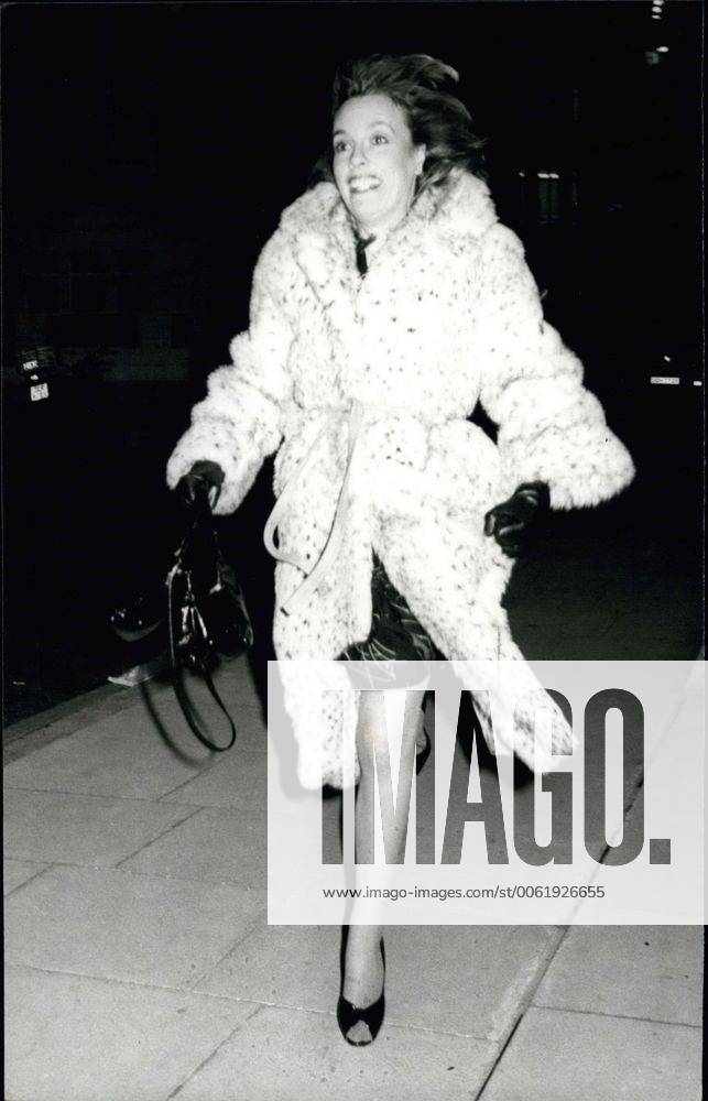 Jan. 28, 1981 - Esther Rantzen fines ~15 for obstruction; Photo Shows Esther Rantzen, who was fined ~15 for obstructing the highway during the shooting of the television program. That s life when she appeared at Horseferry Road court today, seen running from the court in case they pinch her for obstruction again. - ZUMAk09