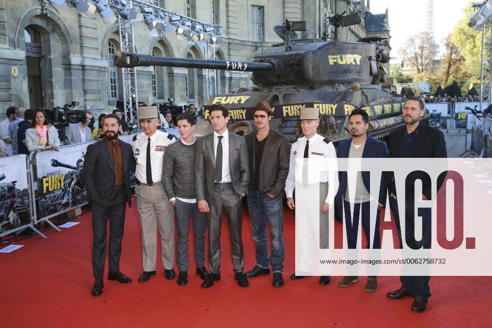 Shia LaBeouf Logan Lerman Jon Bernthal Brad Pitt Michael Pena David Ayer ( realisateur ) et generaux CELEBRITES : Photocall FURY - Paris Invalides - 18 10 2014 GwendolineLeGoff Panoramic