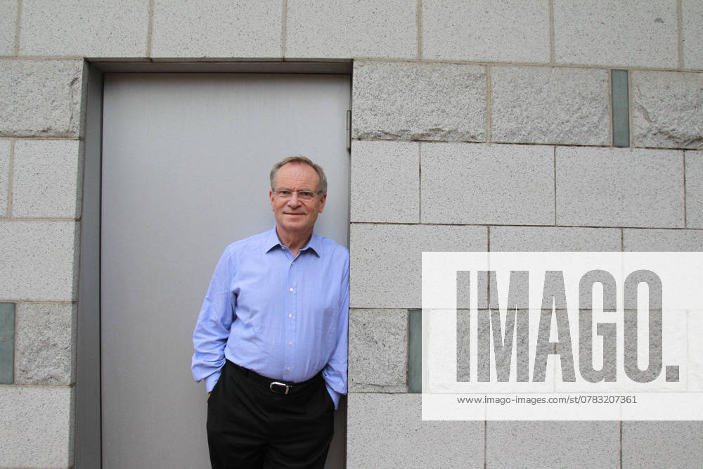 Portrait of Jeffrey Archer. Pictures taken outside the British Council in Admiralty. 15MAR11 Hong Kong China