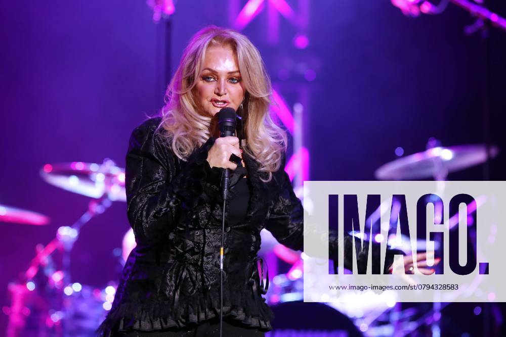 Bonnie Tyler, Saengerin, im Konzert im Admiralspalast in Berlin, Musik, Pop, Berlin Deutschland, Germany