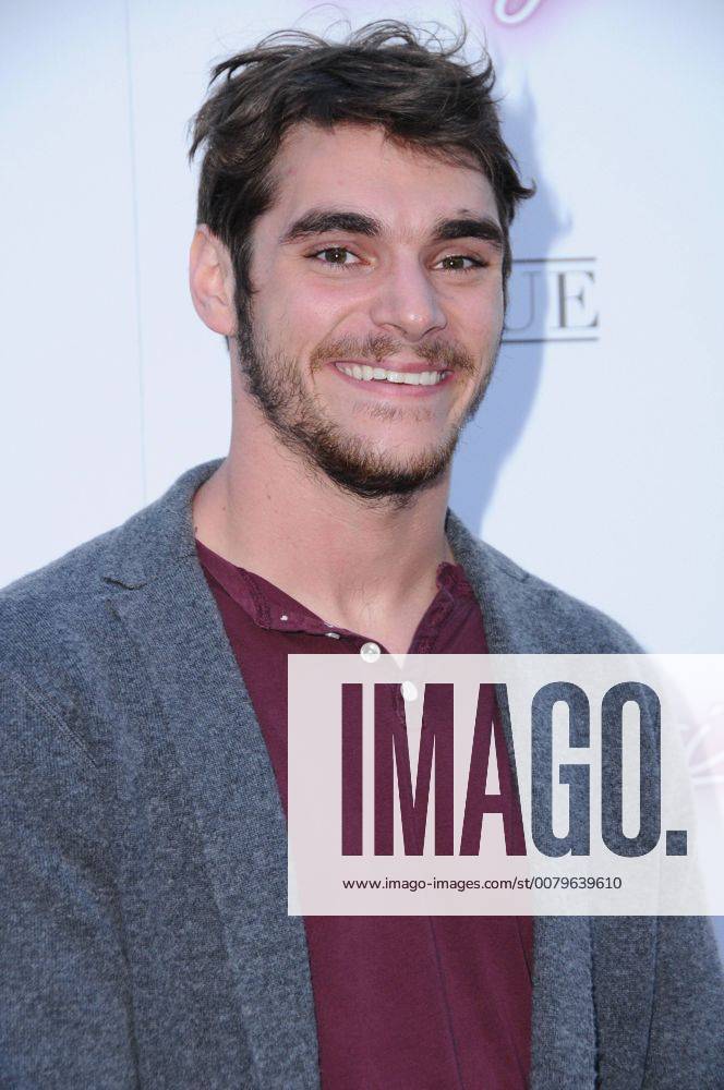 Hollywood, CA, U.S. - 27 July 2017 - Hollywood, California - RJ Mitte. Ingrid Goes West LA Premiere presented by SVEDKA held at ArcLight Hollywood in Hollywood. Photo Credit: AdMedia Hollywood U.S. - ZUMAa123 20170727_zaa_a123_200