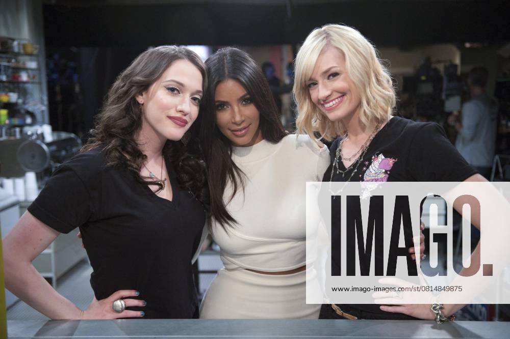 2 Broke Girls (2011 - ) - filmstill 2 Broke Girls (2011 - ) Behind the scenes photo of Kat Dennings, Beth Behrs & Kim Kardashian - - -