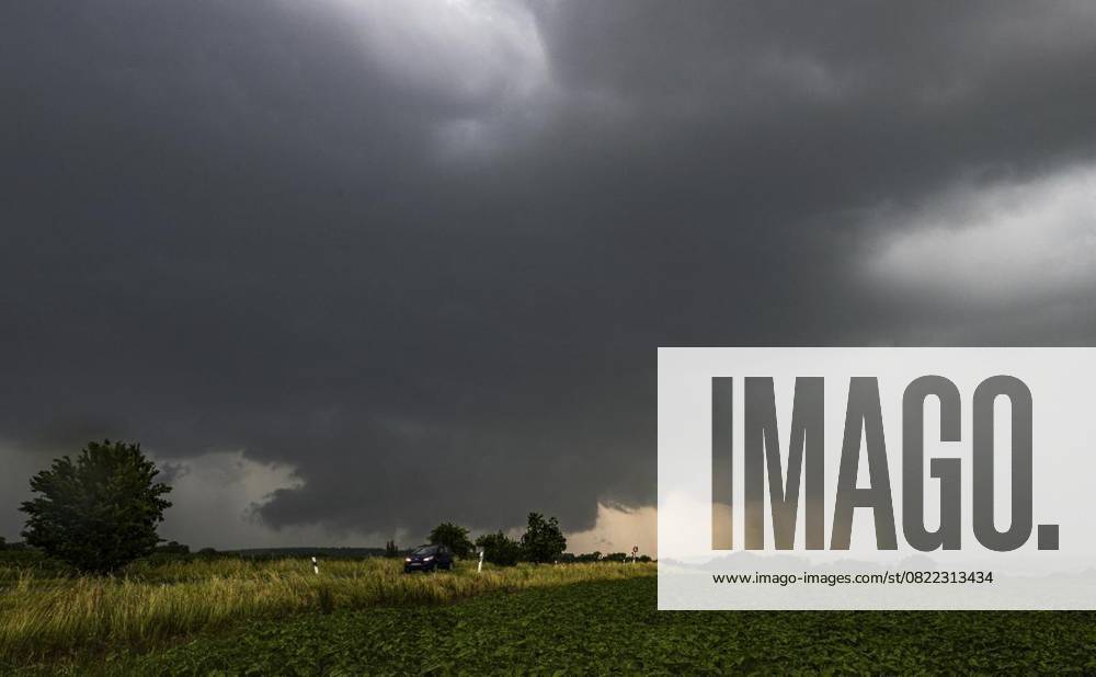 THUNDERSTORMS OVER THURINGIA 15 06 2025 Gügleben A strong thunderstorm with heavy rain and rotation on the thundercloud moves over Kranichfeld in the Weimarer Land in the afternoon The rainfall was up to 30cm in places in Germany Thuringia Gügleben Copyright SaschaxFromm