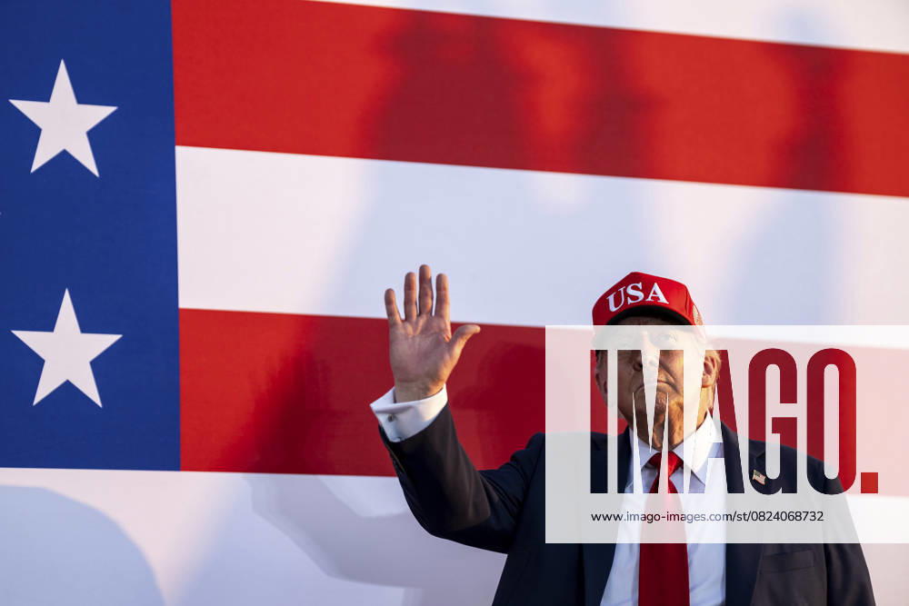 U.S. President Donald Trump, waves as he departs after addressing a Salute to America Celebration at the Iowa State Fairgrounds, July 3, 2025, in Des Moines, Iowa. Trump turned the Independence Day celebration into a rally and celebration of his accomplishments while attacking previous presidents. Des Moines United States of America - ZUMAp138 20250703_zaa_p138_020