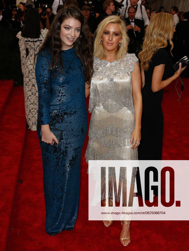 La chanteuse Lorde et Ellie Goulding - Soirée Costume Institute Gala 2015 (Met Ball) au Metropolitan Museum, célébrant l’ouverture de Chine: à travers le miroir à New York. Le 4 mai 2015. Costume Institute Benefit at The Metropolitan Museum of Art in New York on May 4, 2015, celebrating the opening of China: Through the Looking Glass New York Etats-Unis