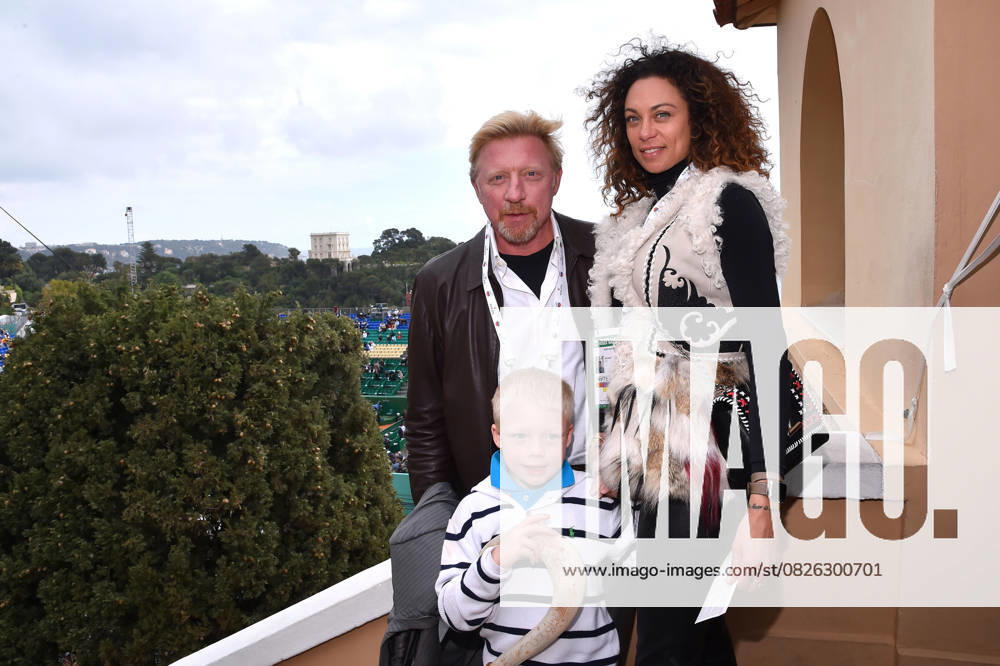 Boris Becker avec sa femme Lilly et son fils Amadeus durant la finale du Monte Carlo Rolex Masters 2017 à Monaco, le 23 avril 2017. Bruno Bebert Bestimage Borsi Becker with his wife Lilly and their son Amadeus at the Monte Carlo Rolex Masters 2017 final in Monaco. April 23rd, 2017. Monaco Monaco