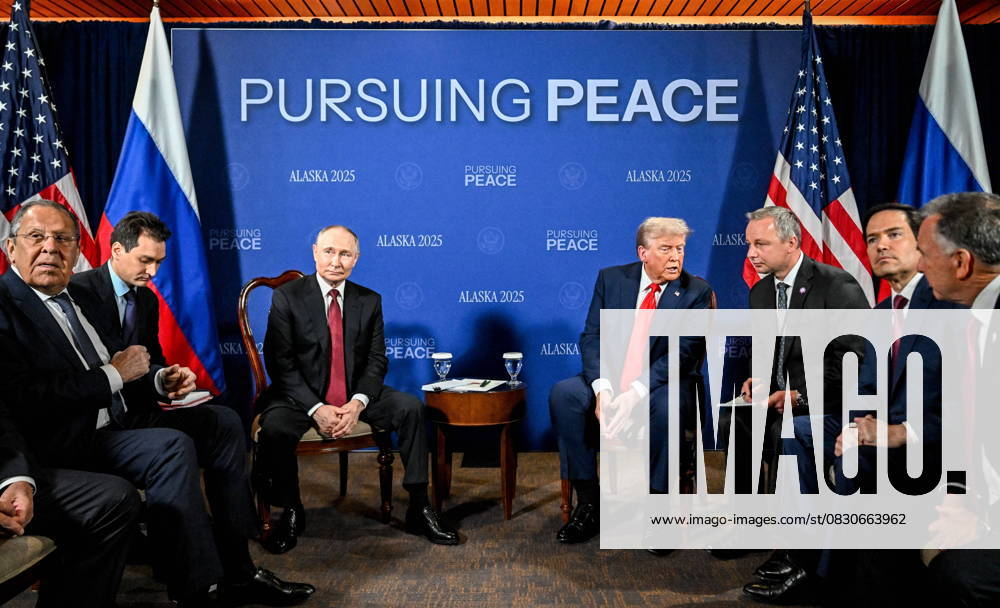 USA, ANCHORAGE - AUGUST 15, 2025: Vladimir Putin, President of Russia, and his US counterpart Donald Trump hold a meeting at Joint Base Elmendorf-Richardson. Pictured in the front are Russia s Foreign Minister Sergei Lavrov (L), US Special Presidential Envoy Steve Witkoff and Secretary of State Marco Rubio (R-L) Anchorage USA - ZUMAt113 20250815_zaa_t113_464