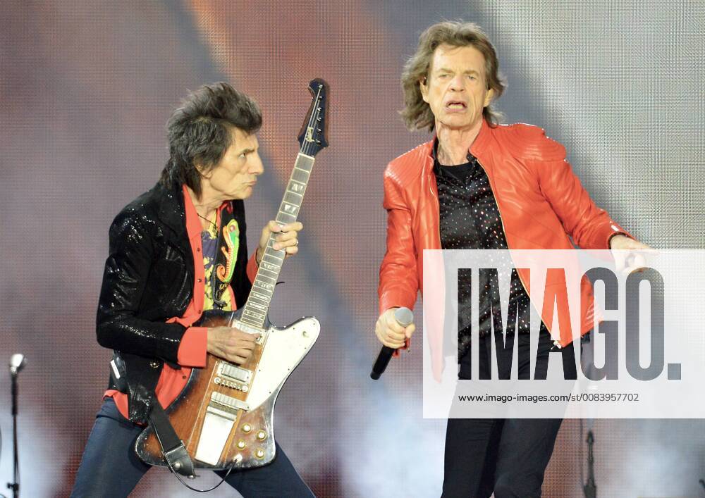 Musik, Rolling Stones Berlin 2018,, v.l. Die Rolling Stones mit ihrem Gitarrist Ron Wood und Saenger Mick Jagger geben am 22.06.2018 ein Konzert im Olympiastadion Berlin. Musik, Rolling Stones Berlin 2018