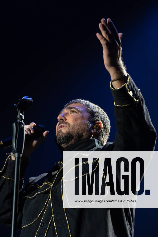 Antonio Orozco performs in Madrid, Spain - 10 Dec 2025 Singer Antonio Orozco performs during a concert at the Movistar Arena. Madrid Spain