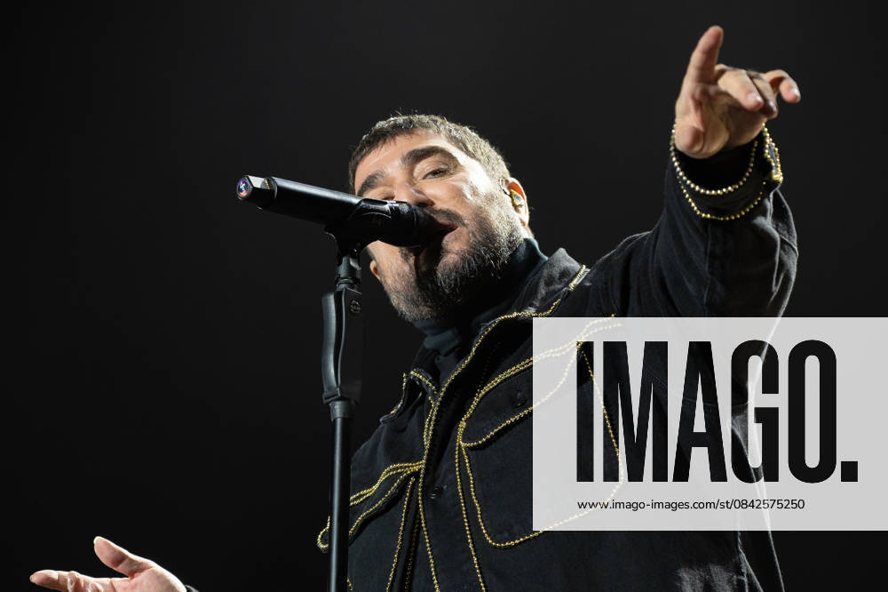 Antonio Orozco performs in Madrid, Spain - 10 Dec 2025 Singer Antonio Orozco performs during a concert at the Movistar Arena. Madrid Spain