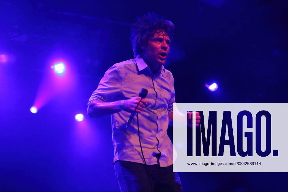 John Maus bei einem Konzert im Astra Kulturhaus in Berlin, 10. Dezember 2025. John Maus Konzert Berlin