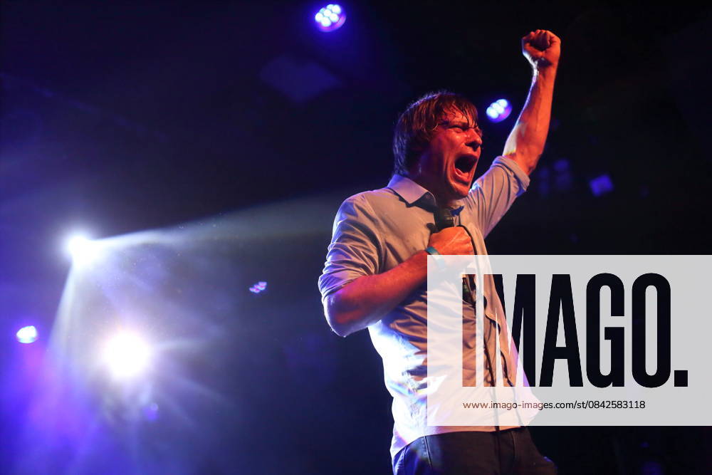 John Maus bei einem Konzert im Astra Kulturhaus in Berlin, 10. Dezember 2025. John Maus Konzert Berlin