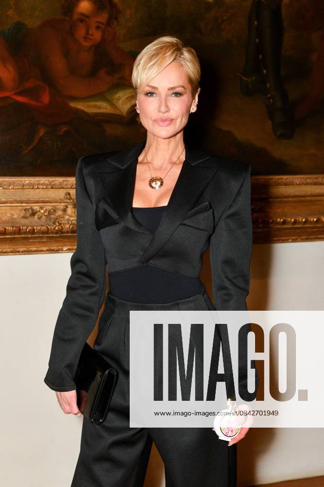 HFC Christmas Party - Paris Adriana Karembeu attends the HFC (Haute Fragrance Company) Christmas Party at the Musée des Arts décoratifs in Paris on December 11, 2025. Photo by Shootpix ABACAPRESS.COM Paris France