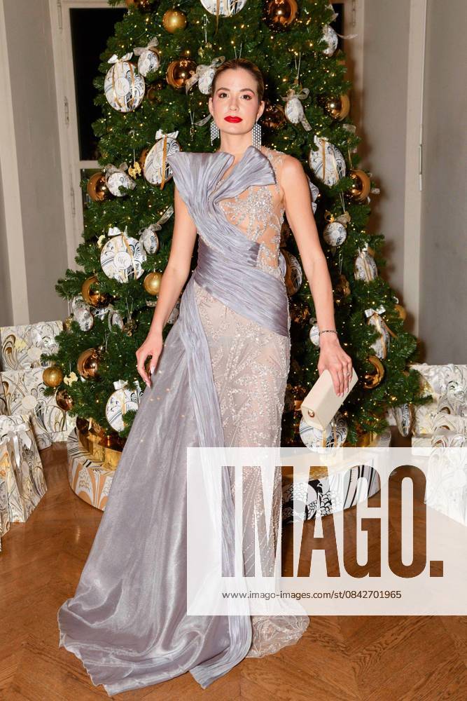 HFC Christmas Party - Paris Sandra Laurens attends the HFC (Haute Fragrance Company) Christmas Party at the Musée des Arts décoratifs in Paris on December 11, 2025. Photo by Shootpix ABACAPRESS.COM Paris France