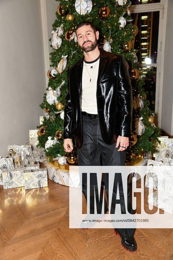 HFC Christmas Party - Paris Guest attends the HFC (Haute Fragrance Company) Christmas Party at the Musée des Arts décoratifs in Paris on December 11, 2025. Photo by Shootpix ABACAPRESS.COM Paris France