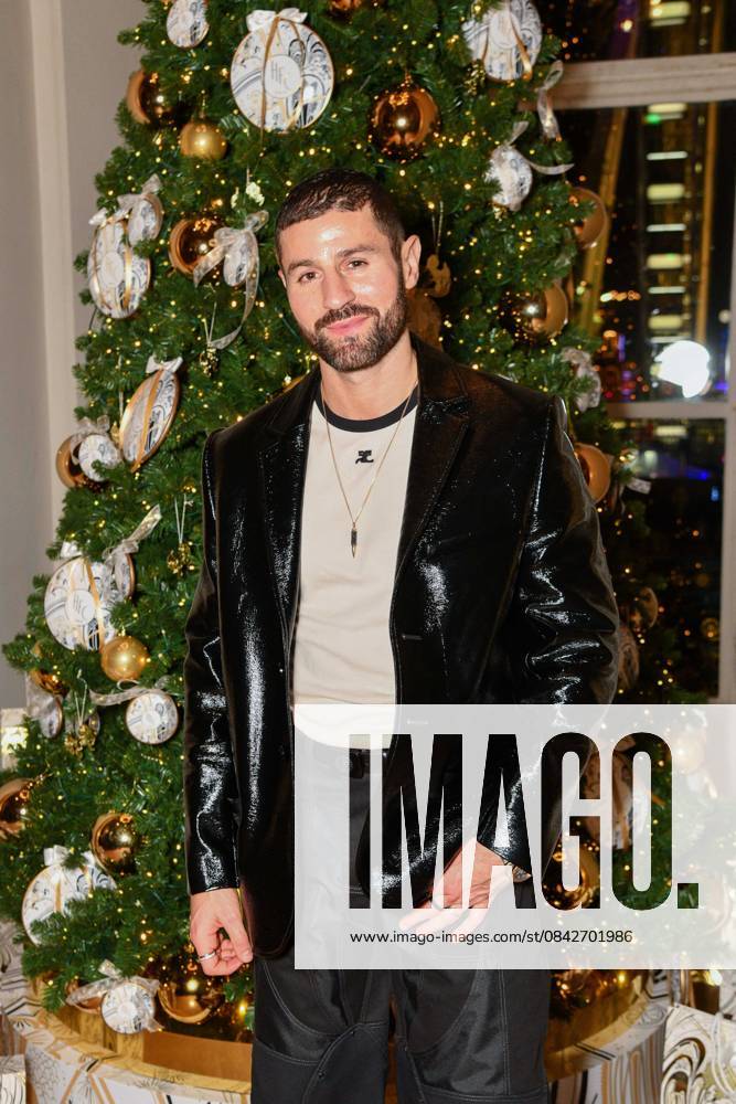 HFC Christmas Party - Paris Guest attends the HFC (Haute Fragrance Company) Christmas Party at the Musée des Arts décoratifs in Paris on December 11, 2025. Photo by Shootpix ABACAPRESS.COM Paris France