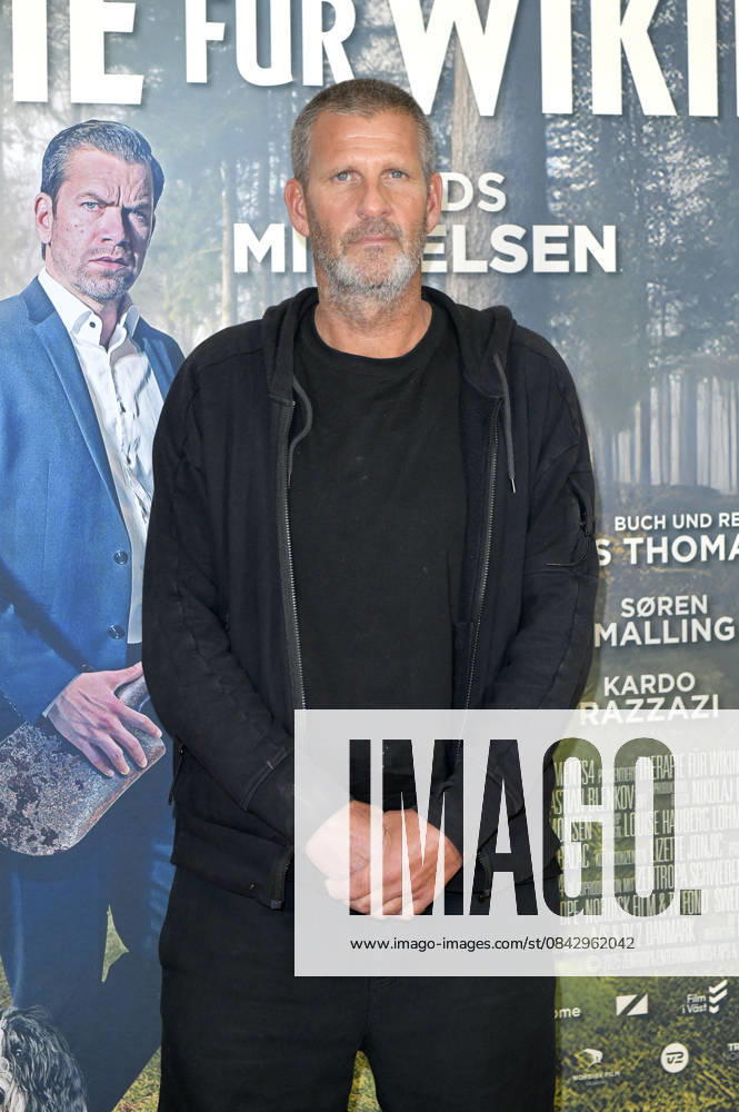 Anders Thomas Jensen at the premiere of the movie Therapy for Vikings at the Delphi Filmpalast cinema in Berlin, 17 12 2025 Foto:xM.xBehrensx xFuturexImagex wikinger_5206