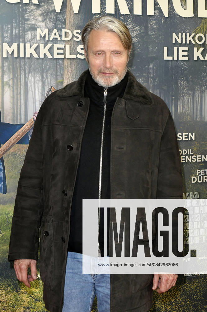 Mads Mikkelsen at the premiere of the movie Therapy for Vikings at the Delphi Filmpalast Berlin, 17 12 2025 Foto:xM.xBehrensx xFuturexImagex wikinger_5219