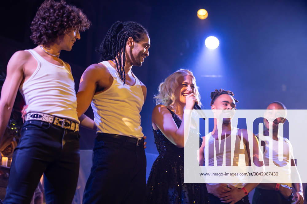 Pixie Lott plays live at Union Chapel for Christmas.