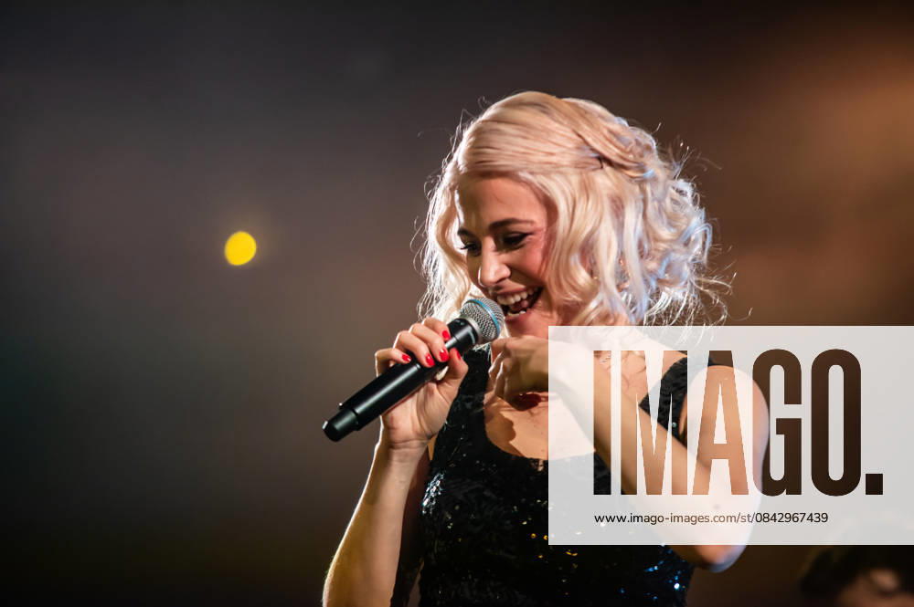 Pixie Lott plays live at Union Chapel for Christmas.