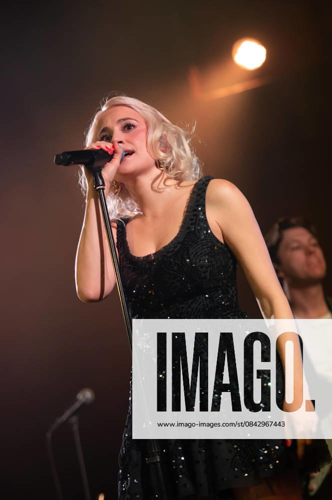 Pixie Lott plays live at Union Chapel for Christmas.