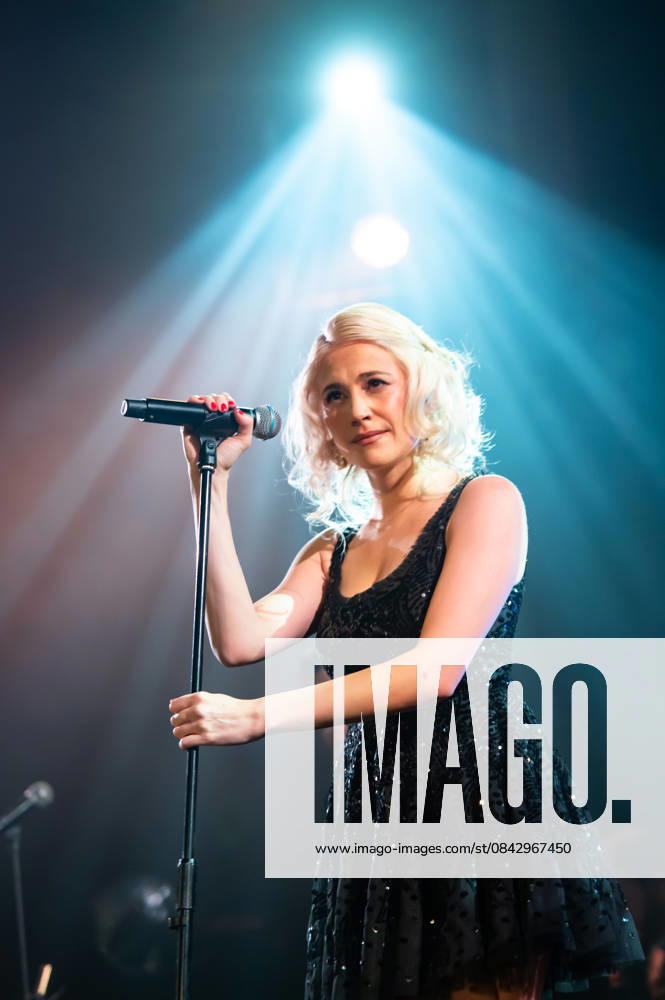 Pixie Lott plays live at Union Chapel for Christmas.